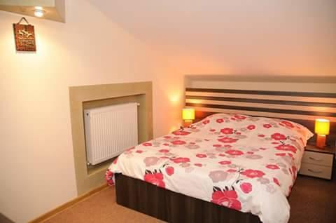 Casa Onyx Hotel Târgu Jiu Екстериор снимка
